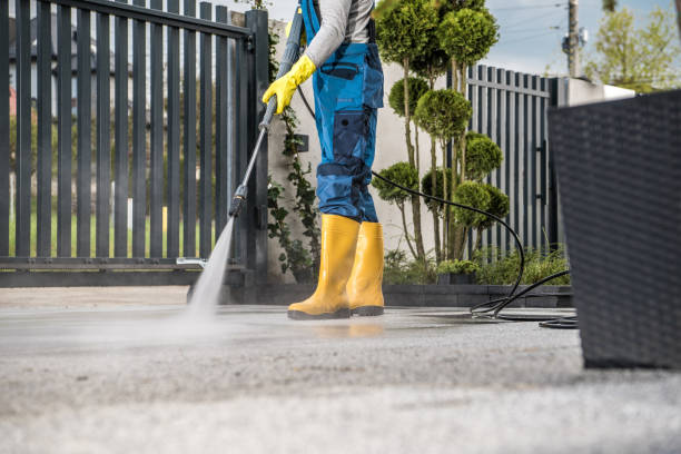 Best Commercial Pressure Washing  in Central Falls, RI